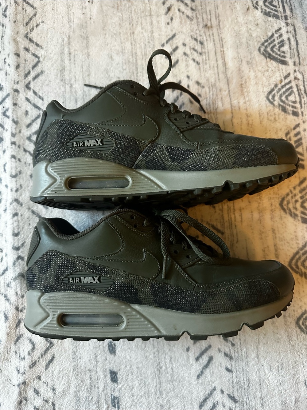 Nike Air Max Men's Olive Green Sneakers